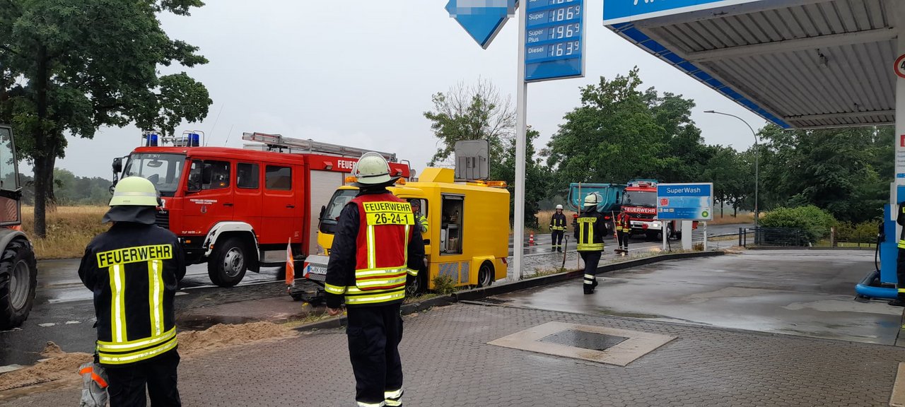 Fachfirma beginnt mit Reinigung