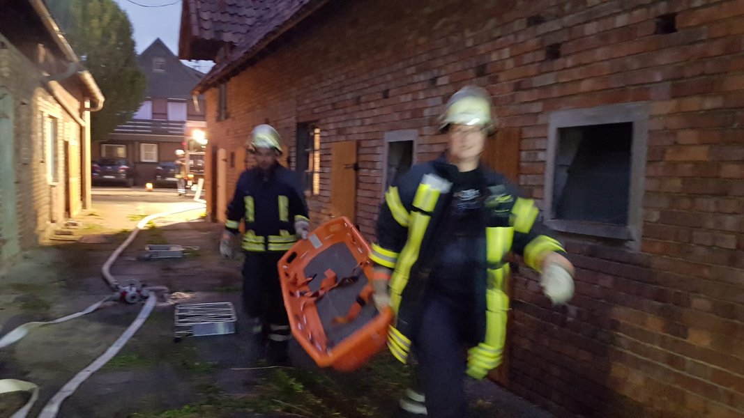 Schleifkorbtrage wird gebracht