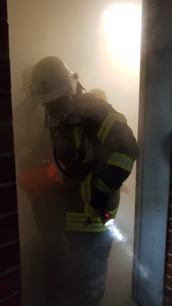 Trupp rettet Bewohner, Bild 2