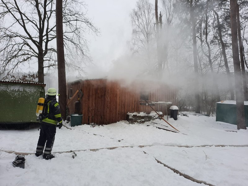 Einsatzbild Haus mit Rauchentwicklung