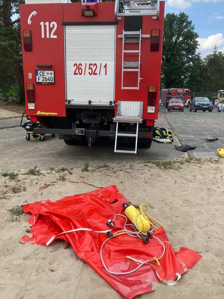 Schlauchboot mir Druckluftflasche