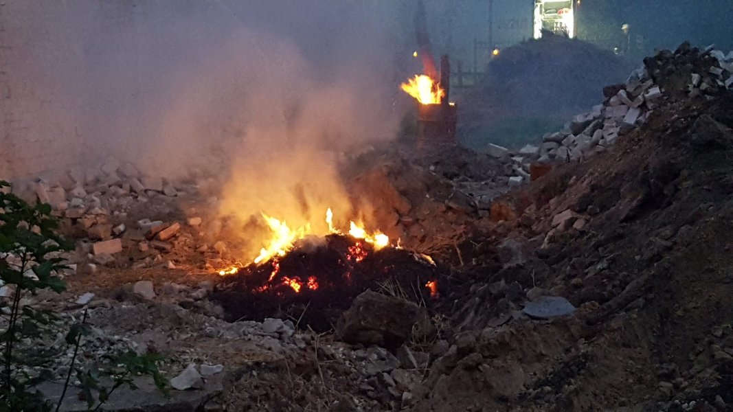 Feuer im Hinterhof Bild 2