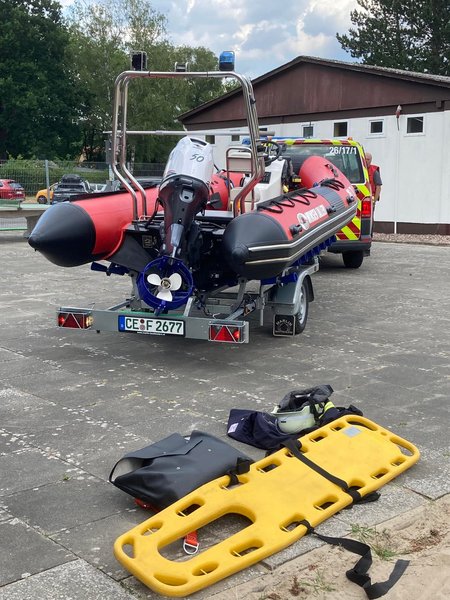 Rettungsboot auf Trailer
