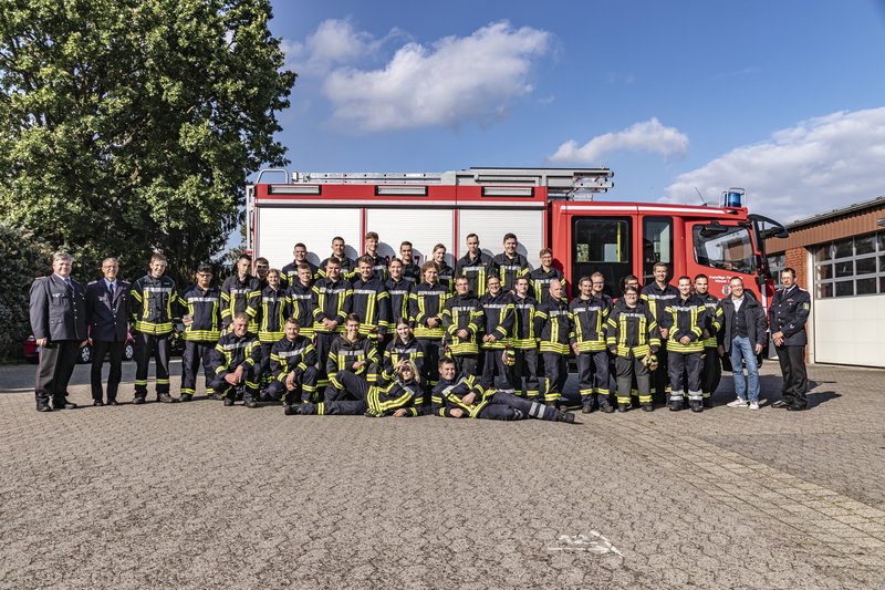 Gruppenbild der erfolgreichen Teilnehmer